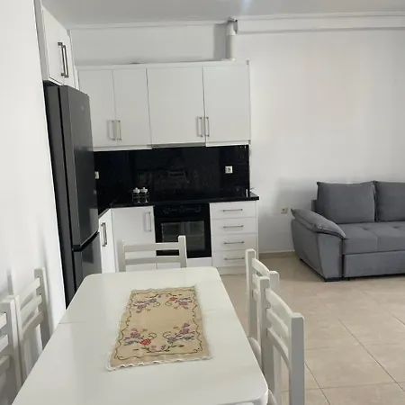 Elia 아파트 Sarandë